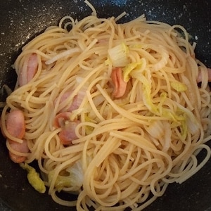 簡単しょうゆバターで白菜ベーコンのパスタ